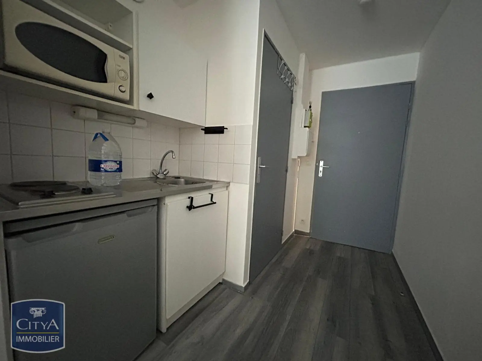 Photo 3 Appartement 1 pièce 18.02m²