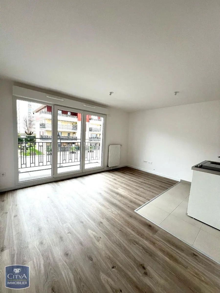 Photo 1 Appartement 1 pièce 24.44m²