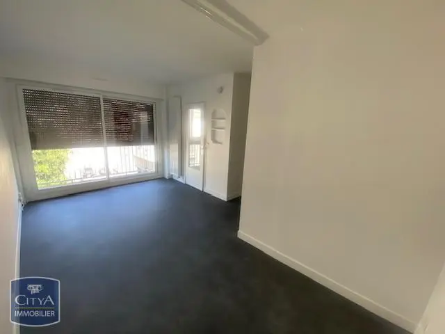 Photo 1 Appartement 1 pièce 24m²