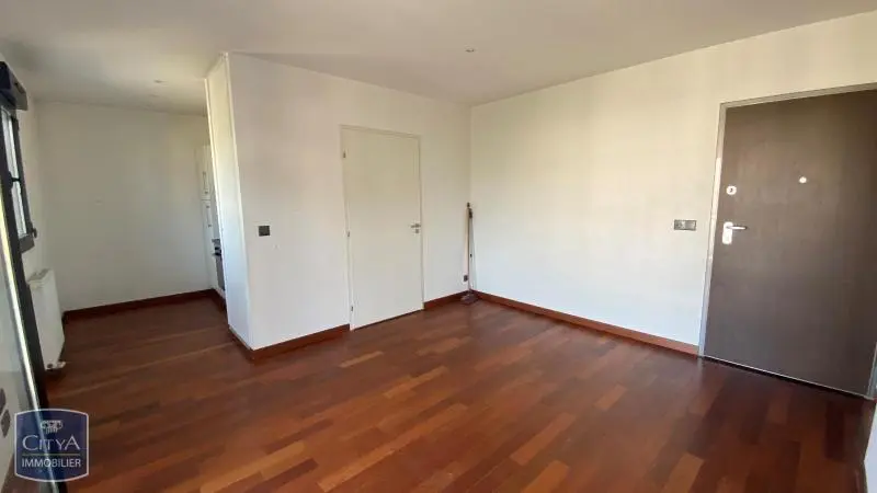 Photo 2 Appartement 1 pièce 26.6m²