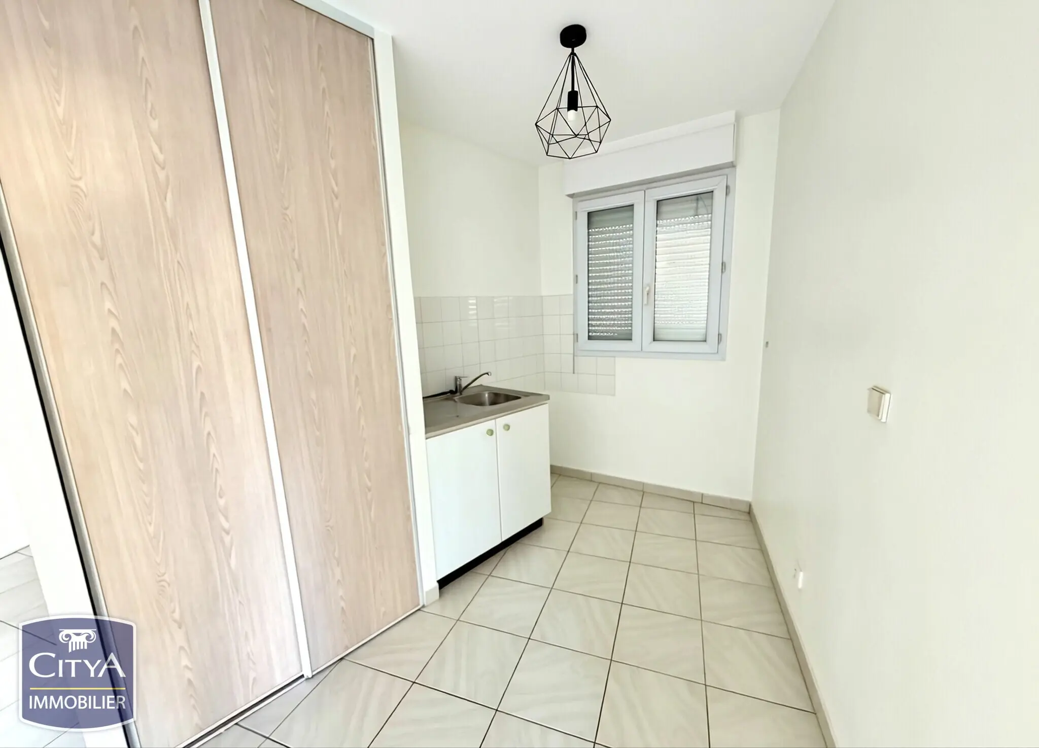 Photo 2 Appartement 1 pièce 22.63m²
