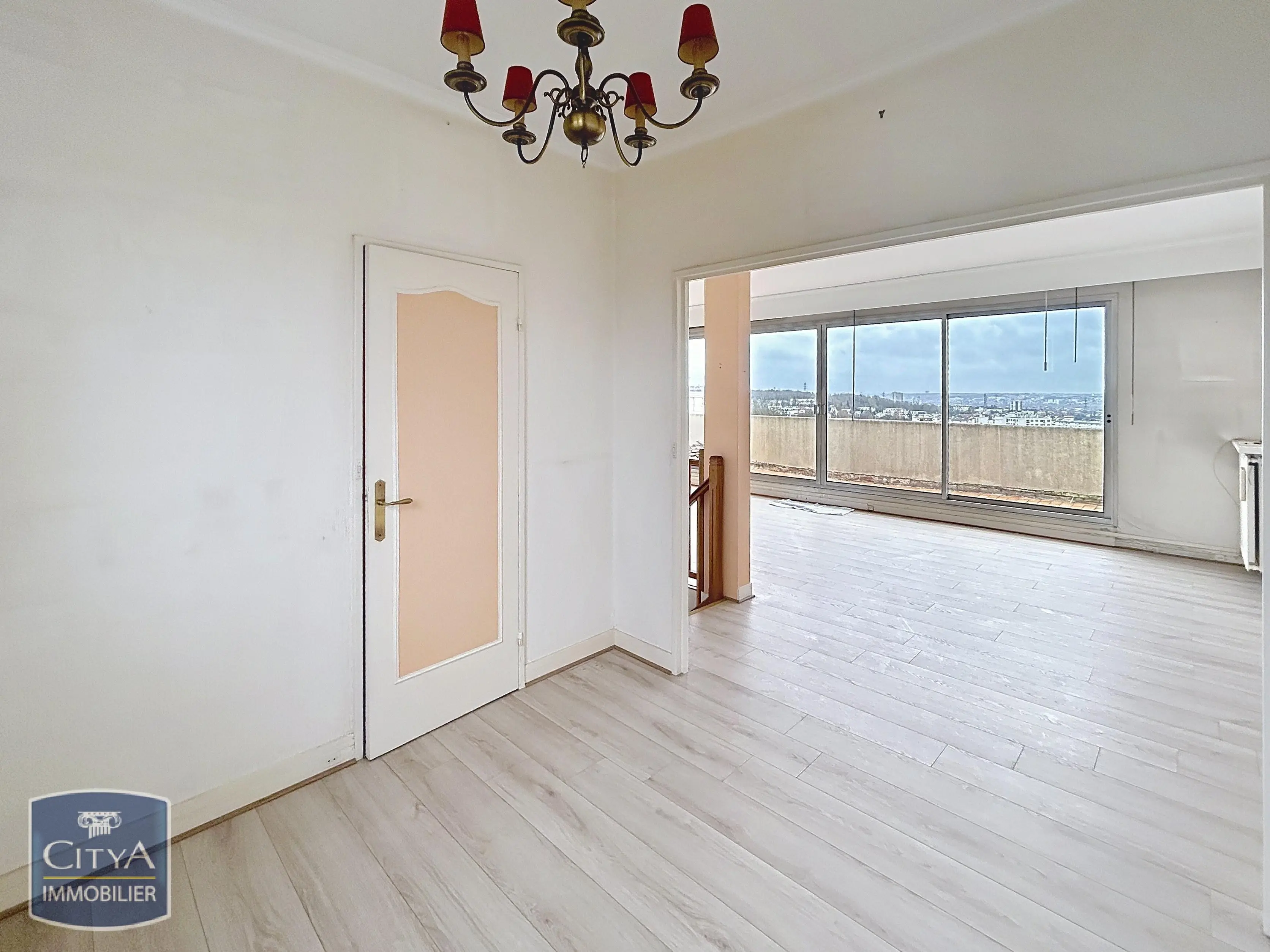 Photo 4 Appartement 5 pièces 118.19m²