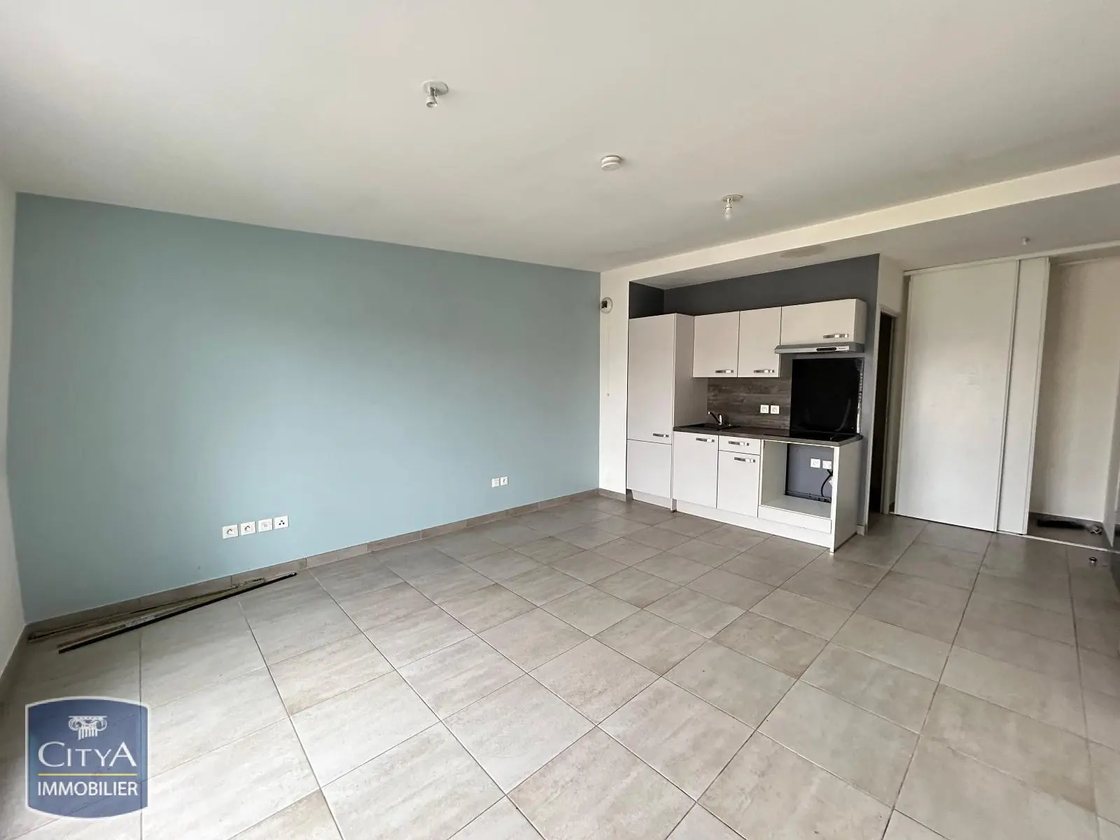 Photo 2 Appartement 1 pièce 28.72m²