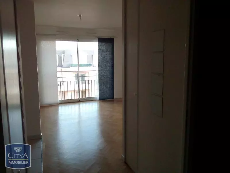 Illustration pour Appartement 1 pièce 34m² Photo Appartement 1 pièce 34m²