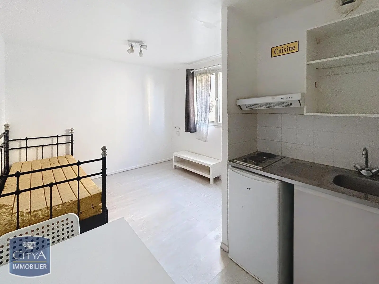 Photo 1 Appartement 1 pièce 18m²