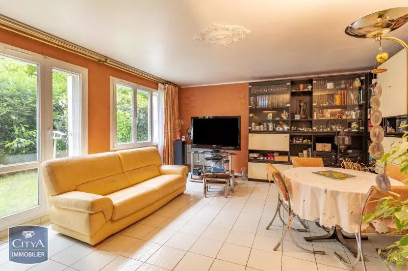 Illustration pour Appartement 4 pièces 92m² Photo Appartement 4 pièces 92m²