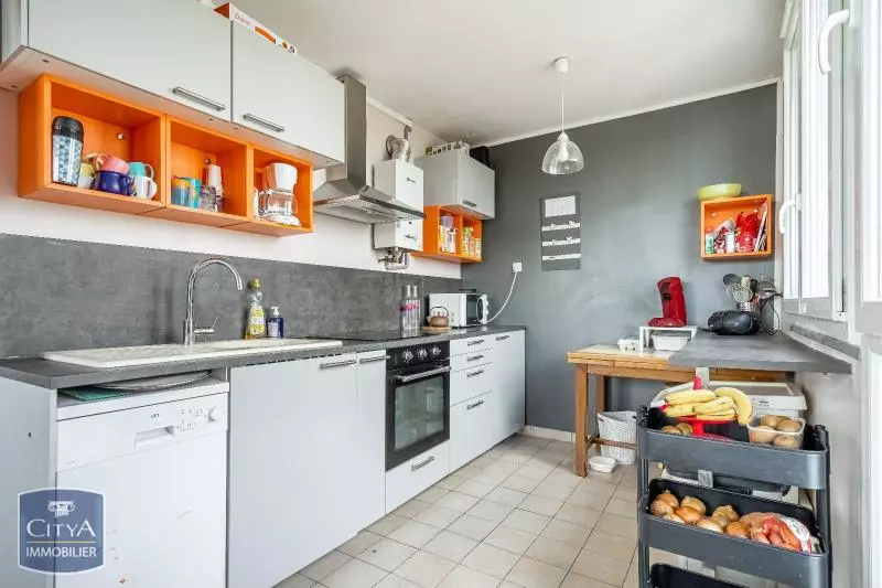 Illustration pour Appartement 4 pièces 66m² Photo Appartement 4 pièces 66m²
