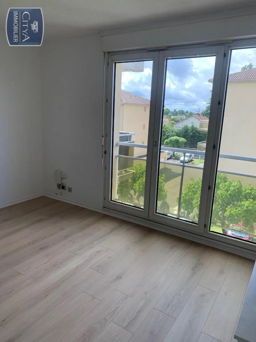 Photo 2 Appartement 1 pièce 21.36m²