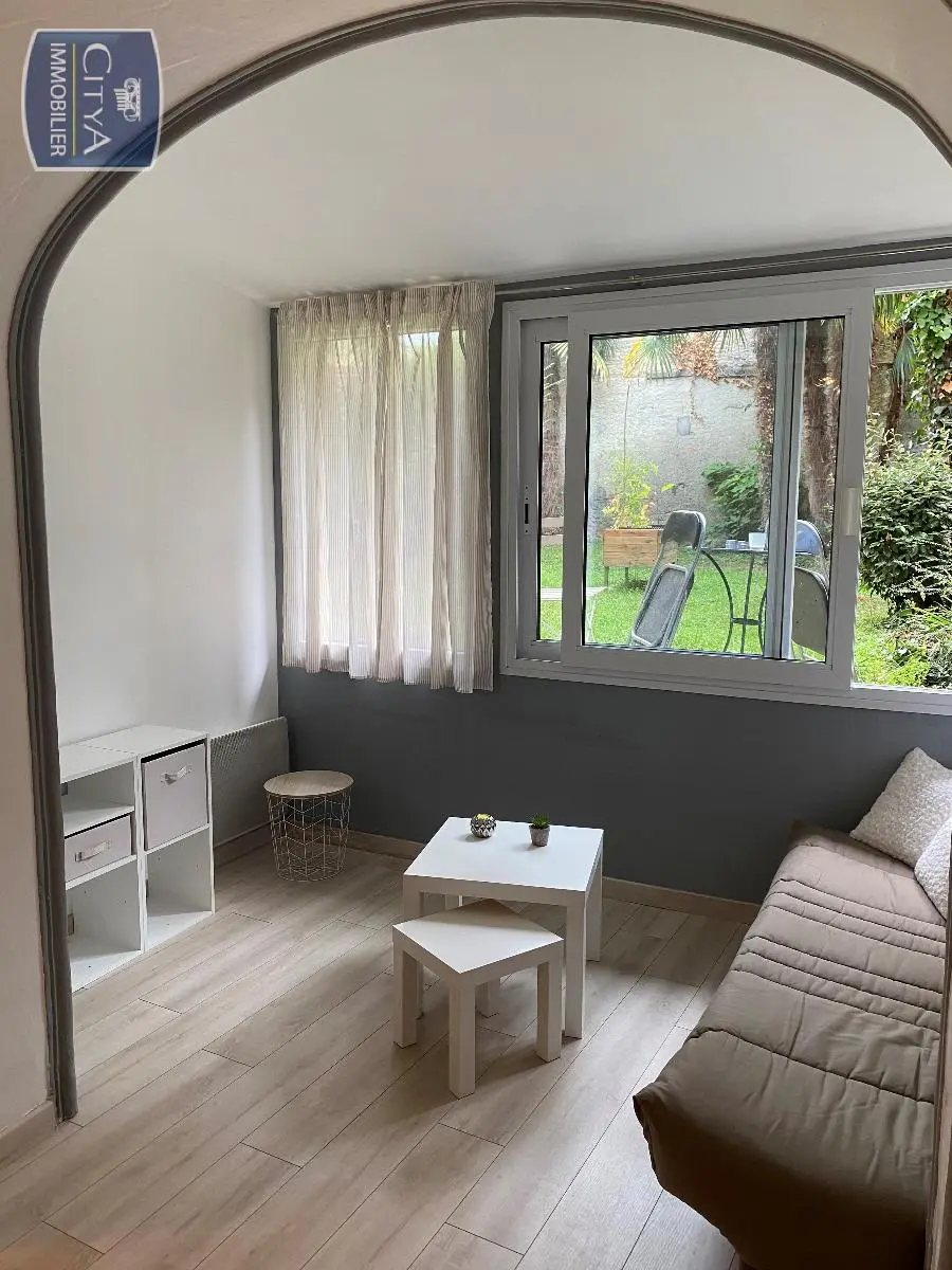 Photo 2 Appartement 1 pièce 21.5m²