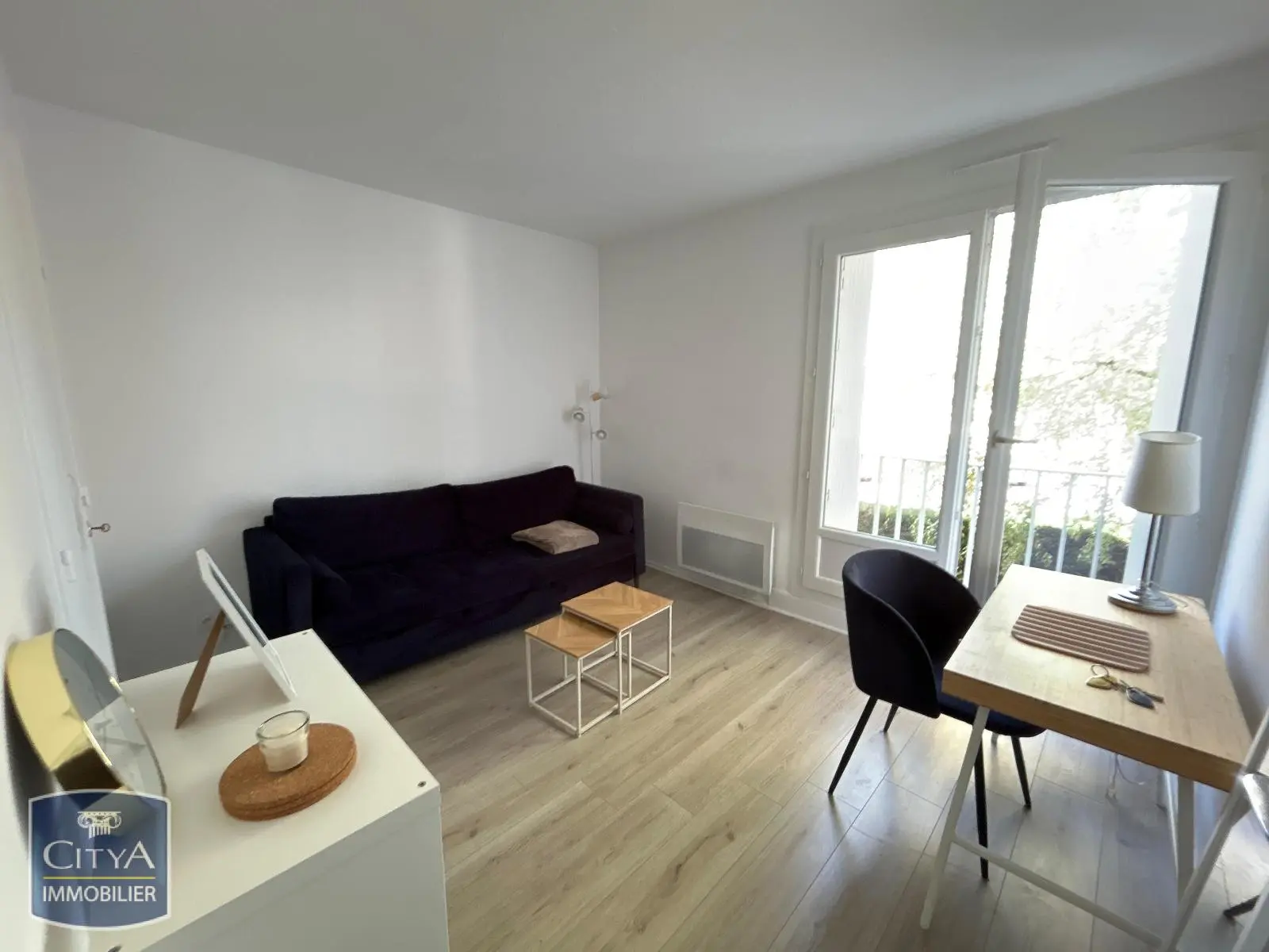 Photo 1 Appartement 1 pièce 18m²
