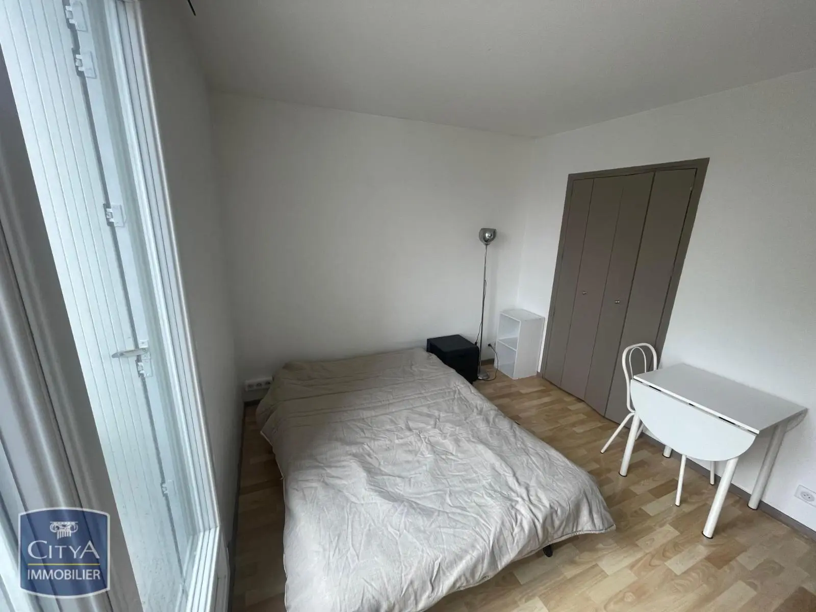 Photo 2 Appartement 1 pièce 16.99m²
