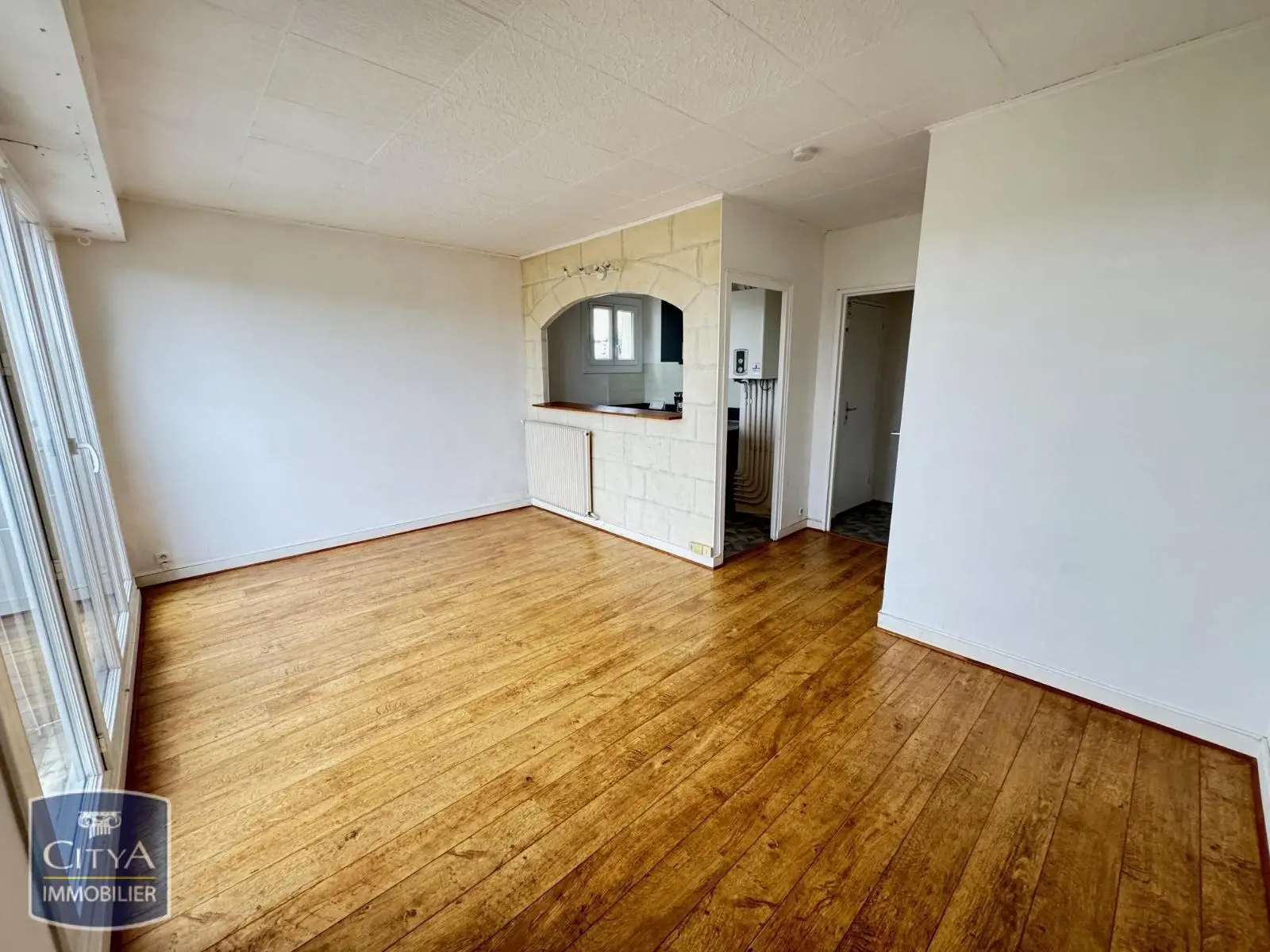 Photo 1 Appartement 1 pièce 28.42m²