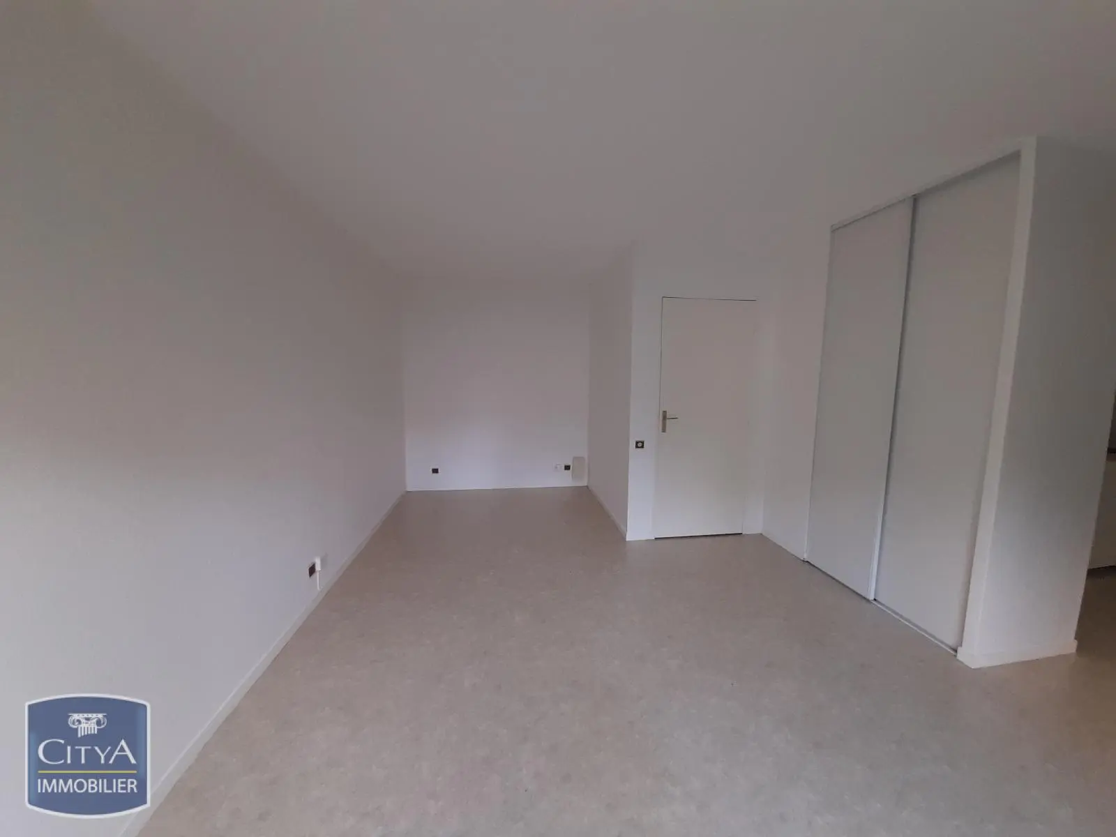 Photo 3 Appartement 1 pièce 33.66m²