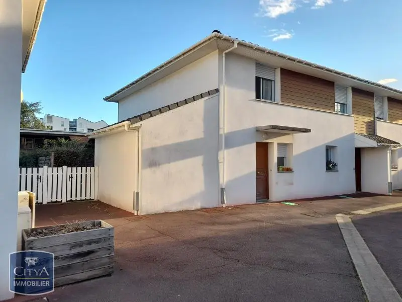 Photo 1 Maison 4 pièces 81.75m²