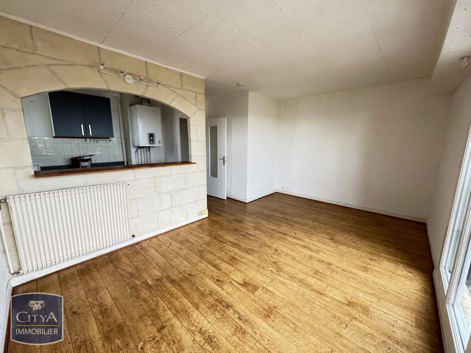 Photo 2 Appartement 1 pièce 28.42m²