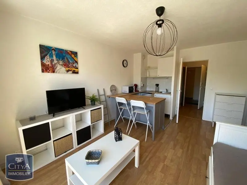 Photo 2 Appartement 1 pièce 21.81m²
