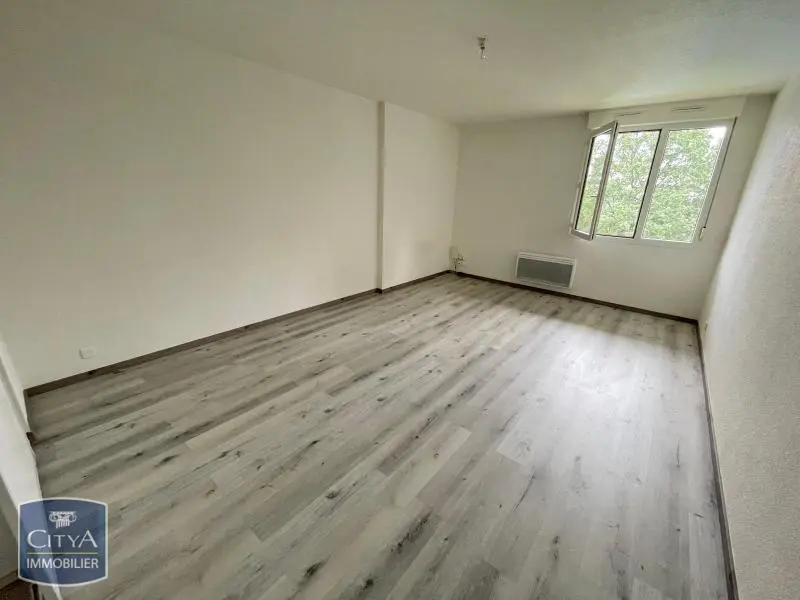 Photo 1 Appartement 1 pièce 29.88m²