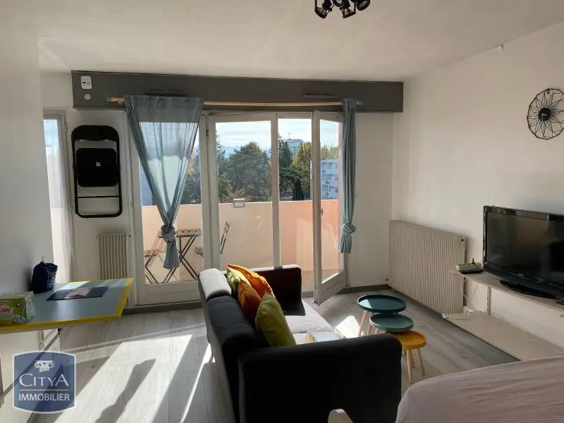 Photo 1 Appartement 1 pièce 28.26m²