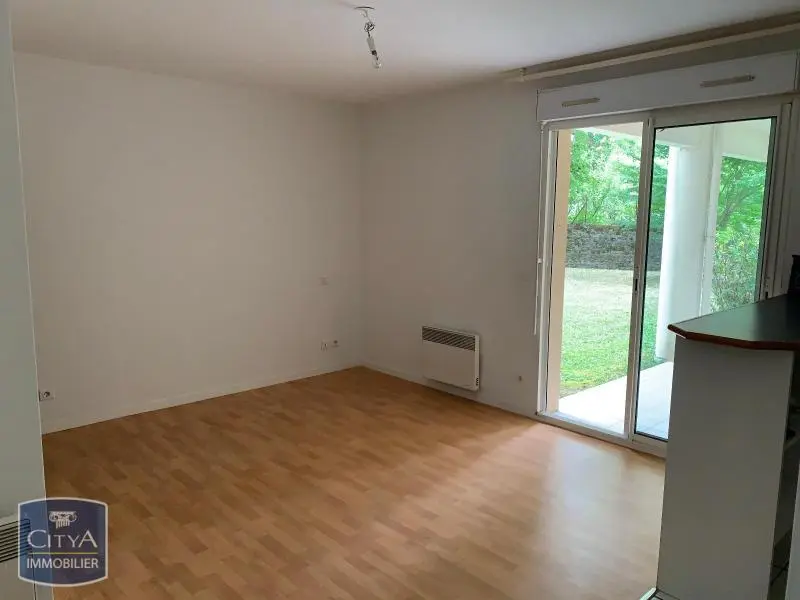 Photo 2 Appartement 1 pièce 25.61m²
