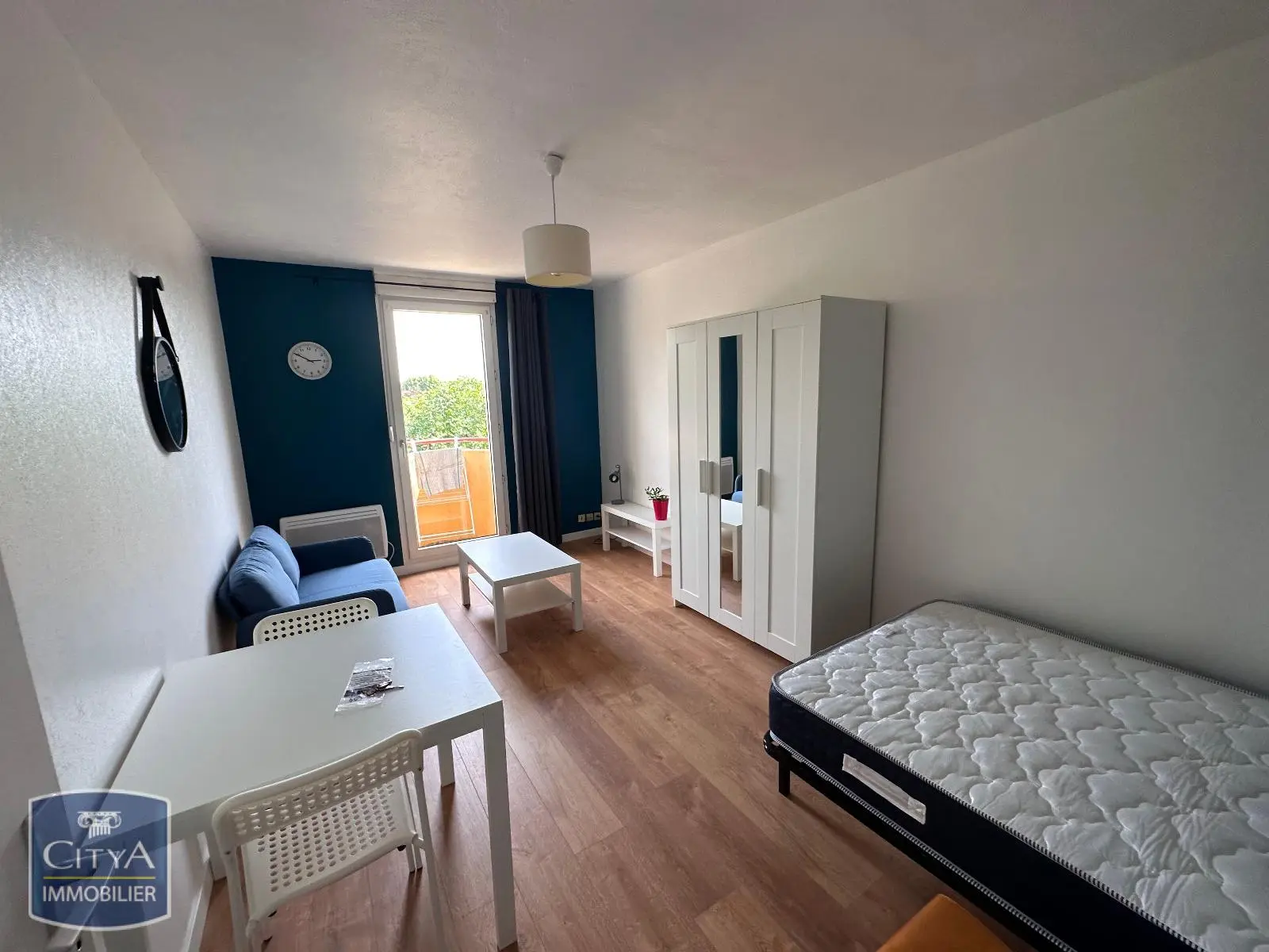 Photo 1 Appartement 1 pièce 21.85m²