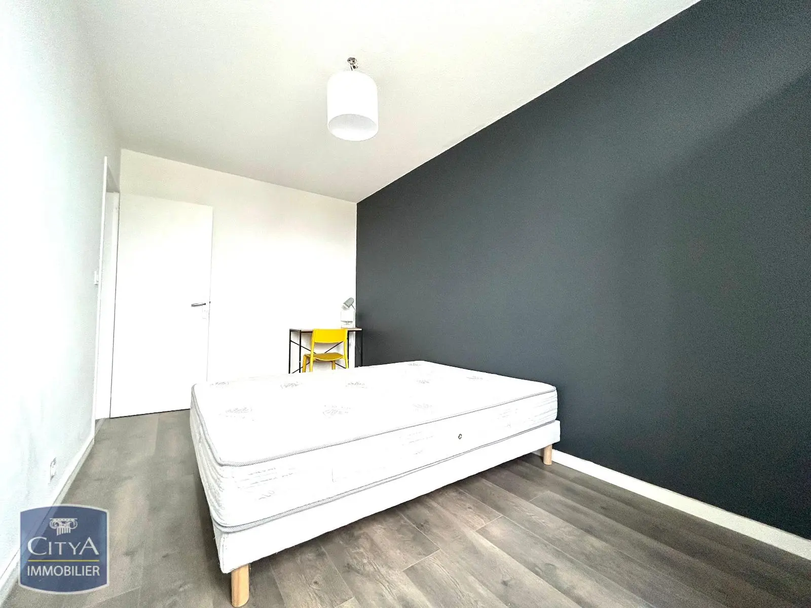 Photo 2 Appartement 1 pièce 11.4m²
