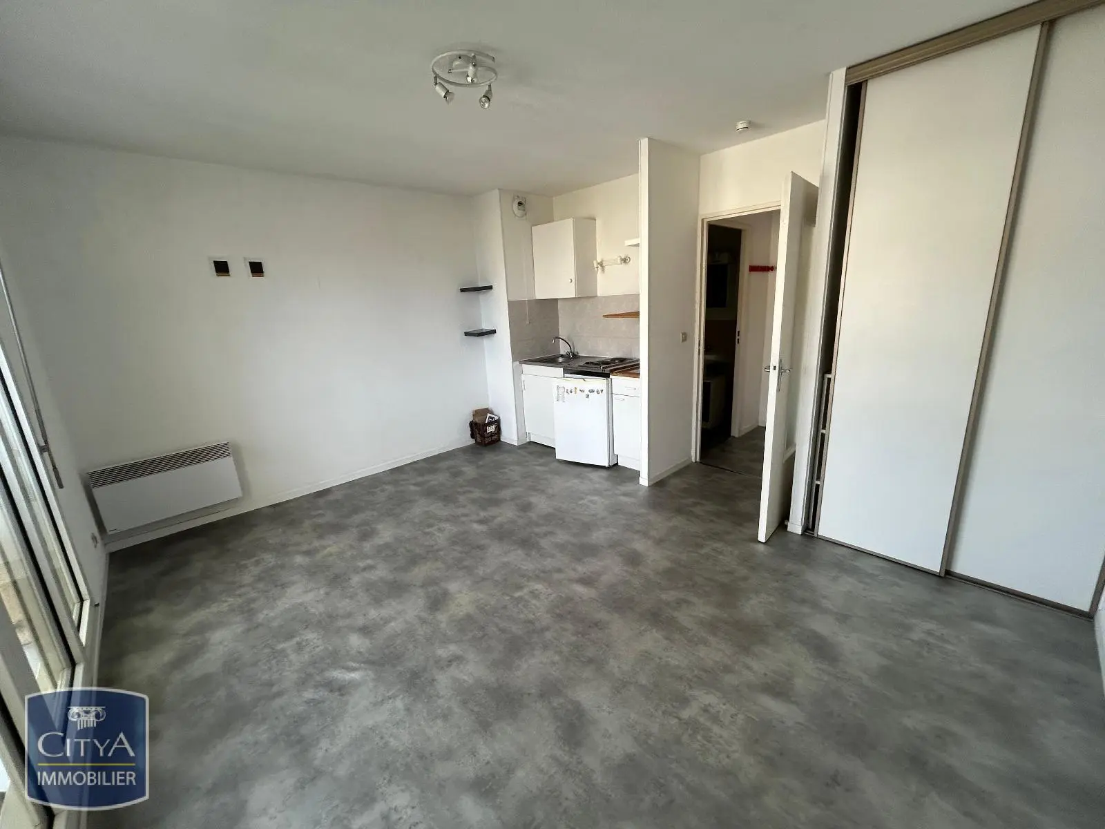 Photo 1 Appartement 1 pièce 21.36m²