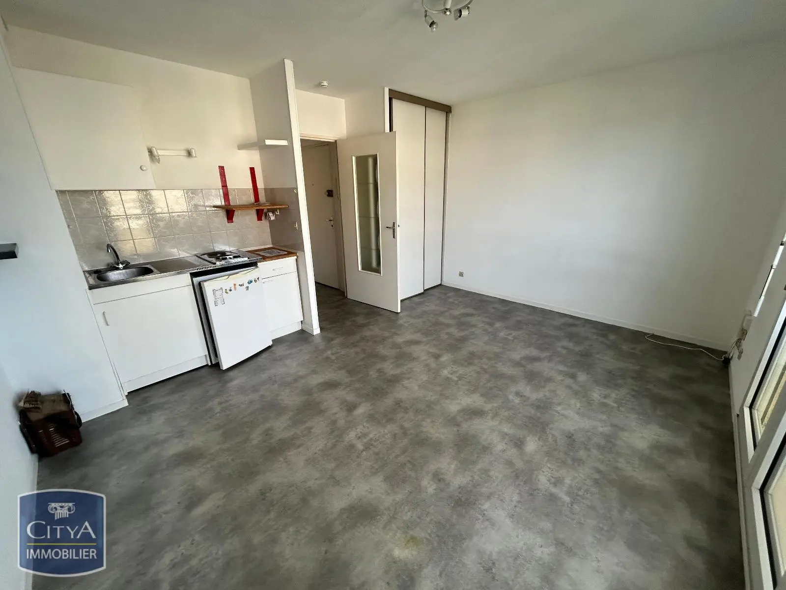 Photo 2 Appartement 1 pièce 21.36m²