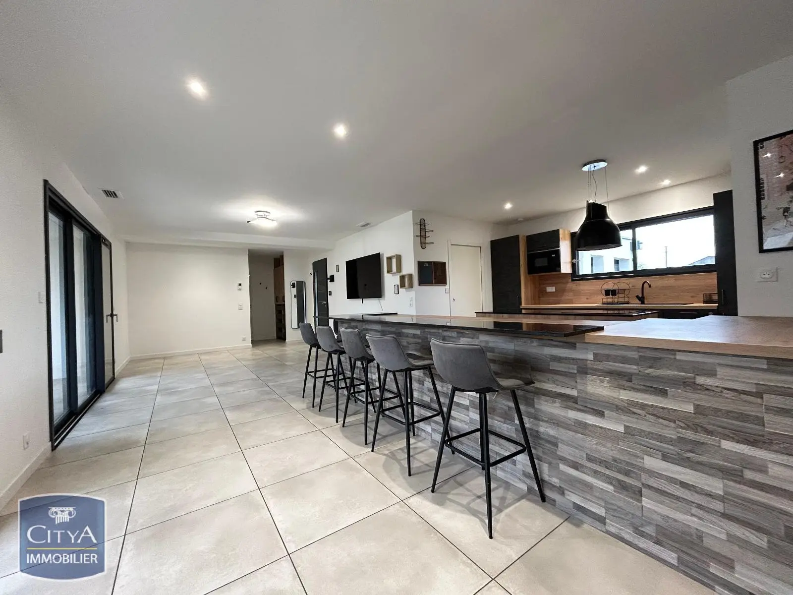 Photo 1 Maison 4 pièces 111.7m²