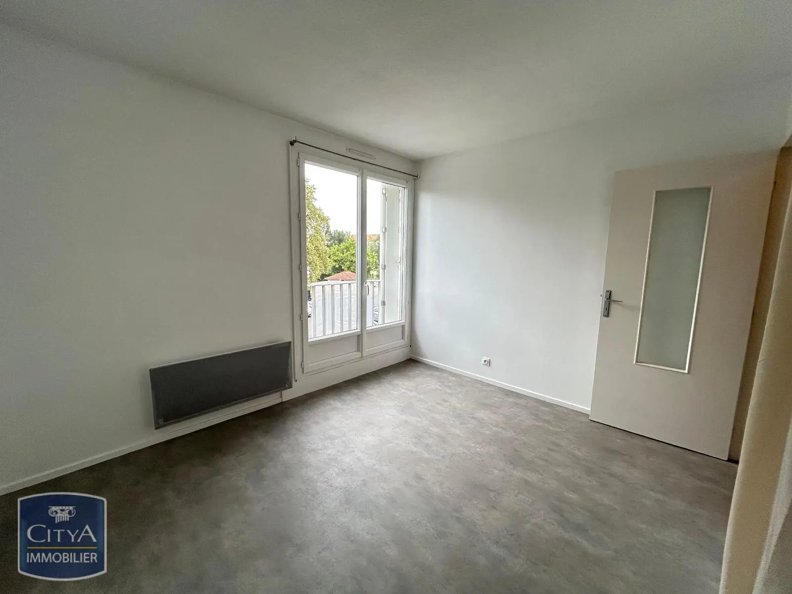 Photo 1 Appartement 1 pièce 16.8m²