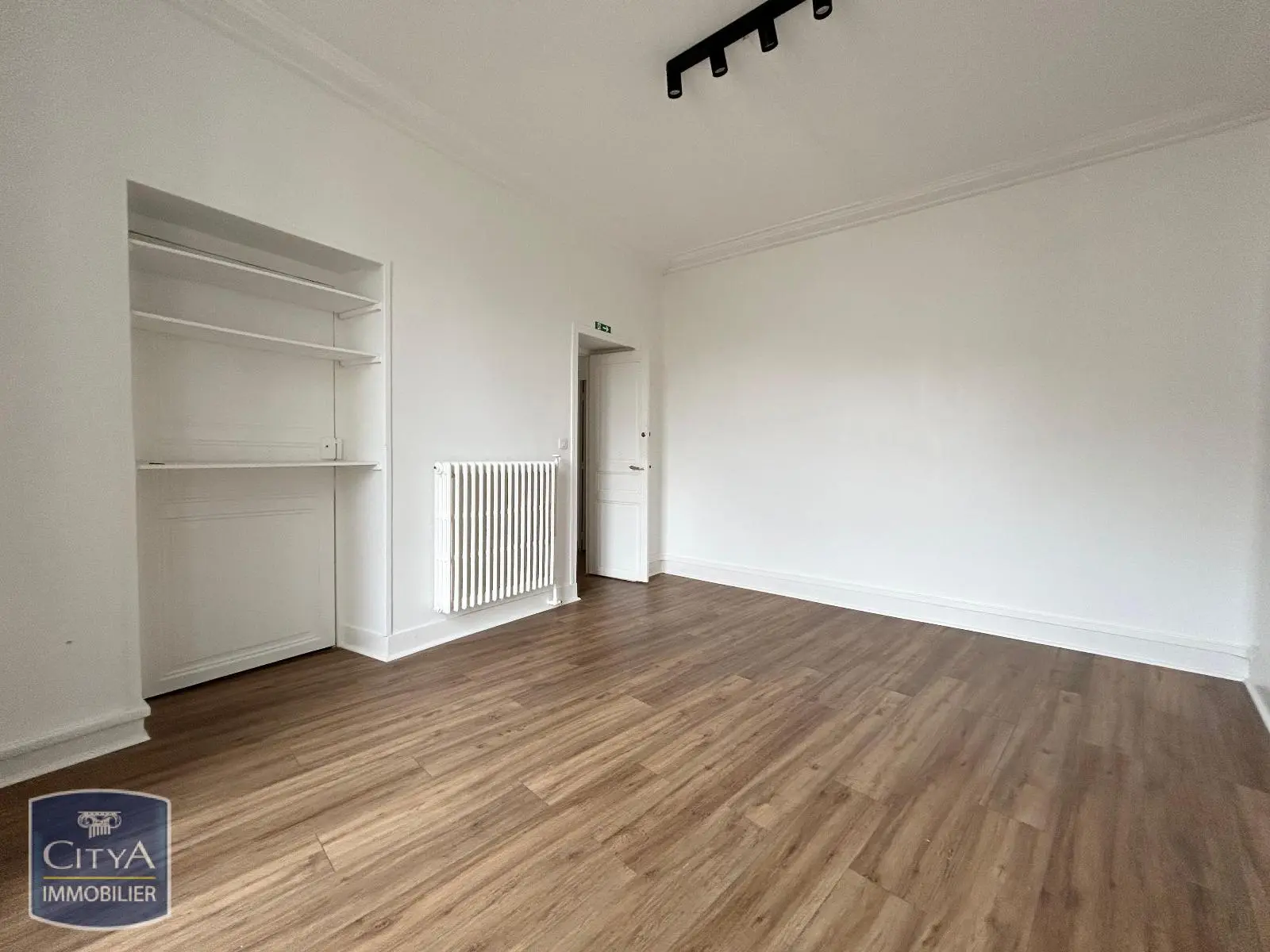 Photo 11 Local Professionnel