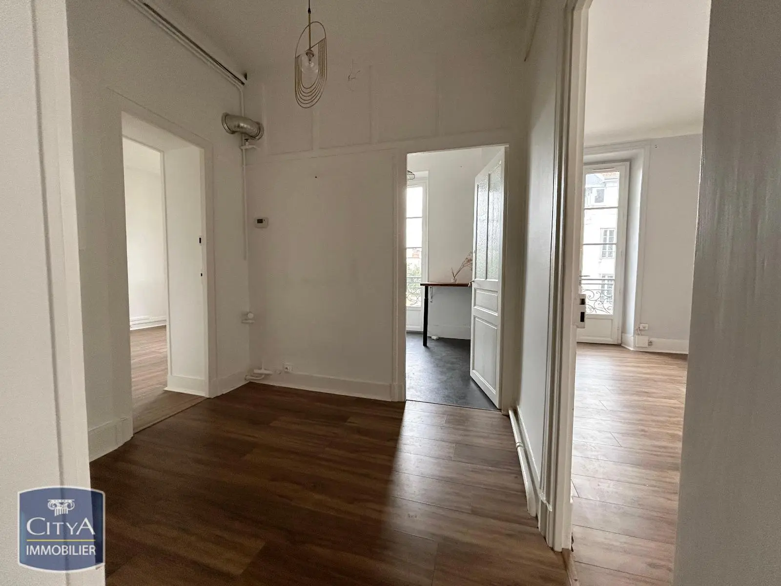 Photo 4 Local Professionnel