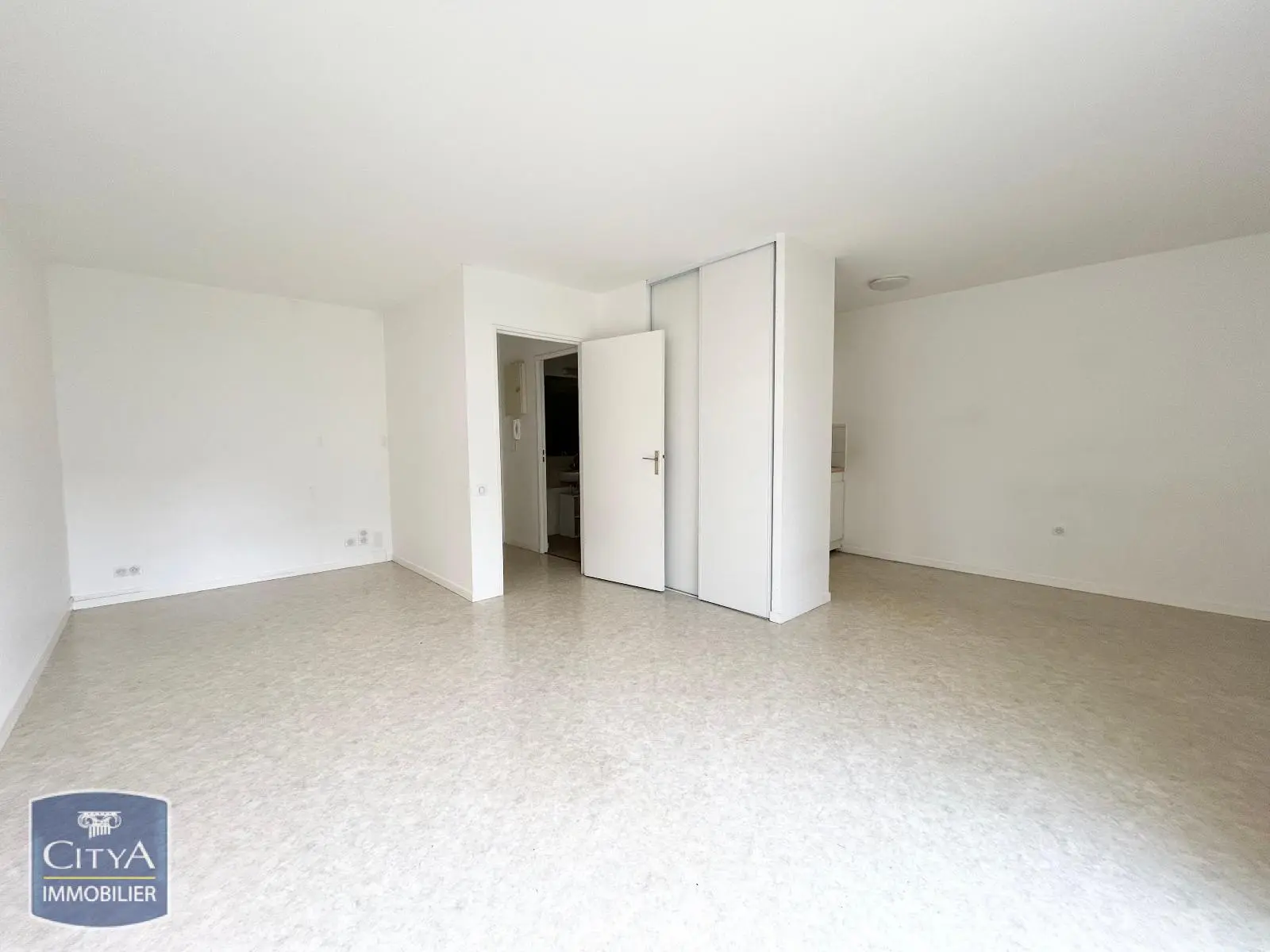 Photo 4 Appartement 1 pièce 33.66m²