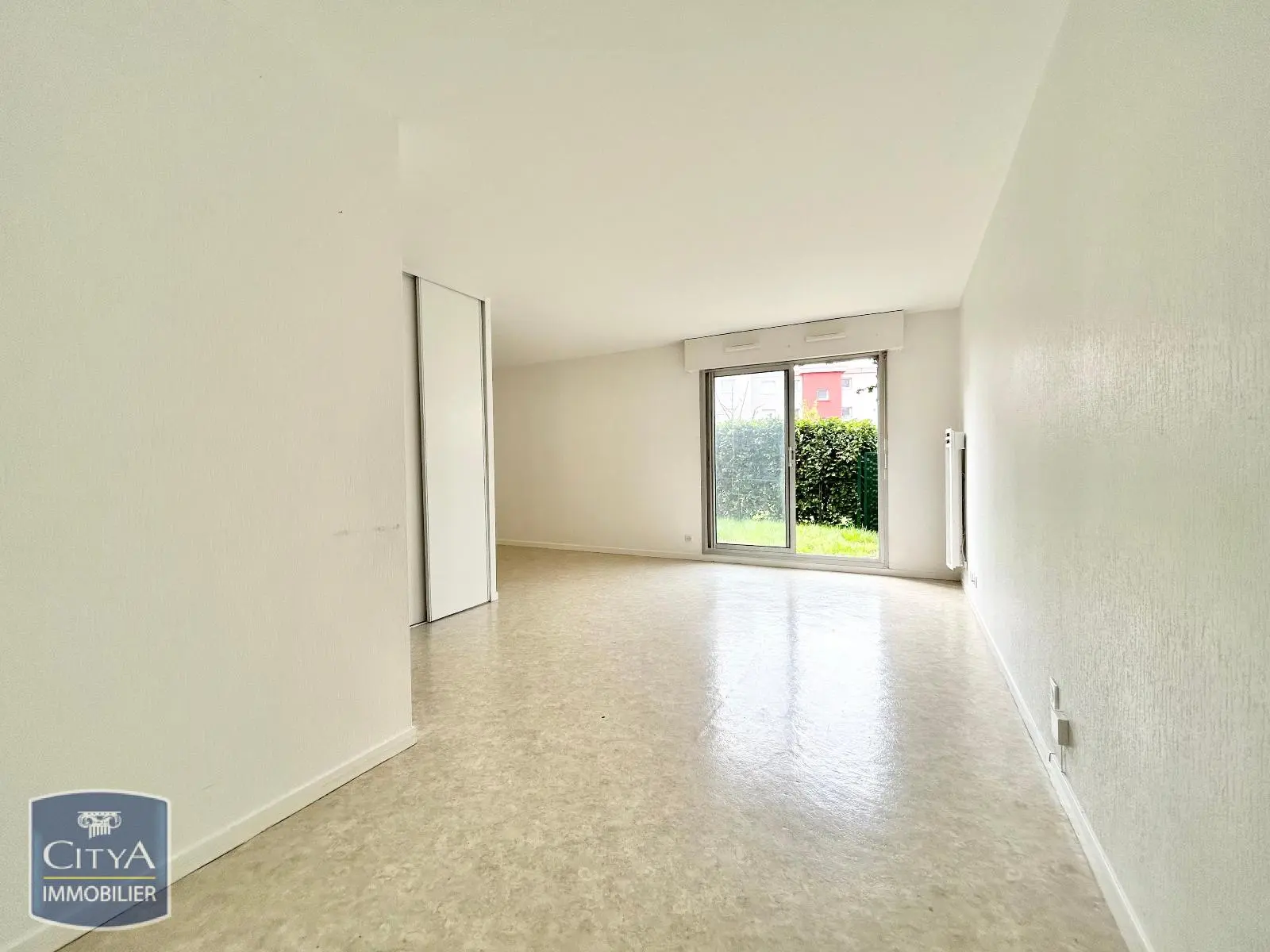 Photo 2 Appartement 1 pièce 33.66m²