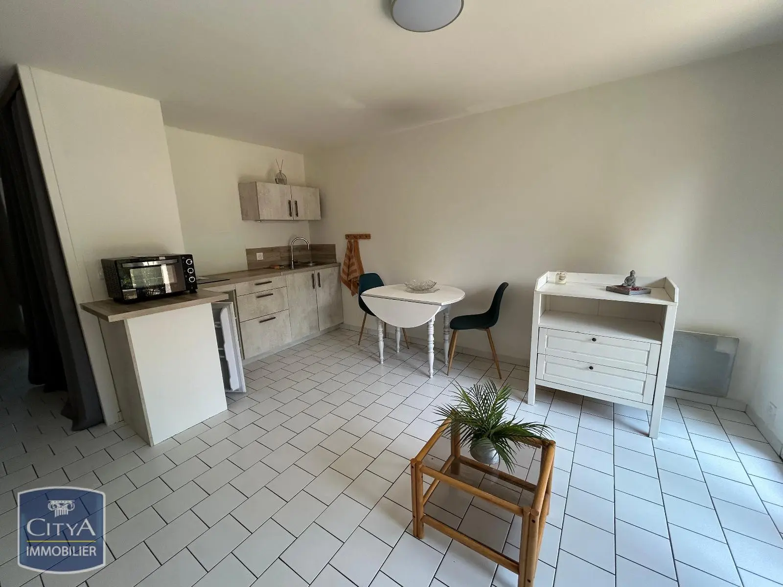 Photo 1 Appartement 1 pièce 28.43m²