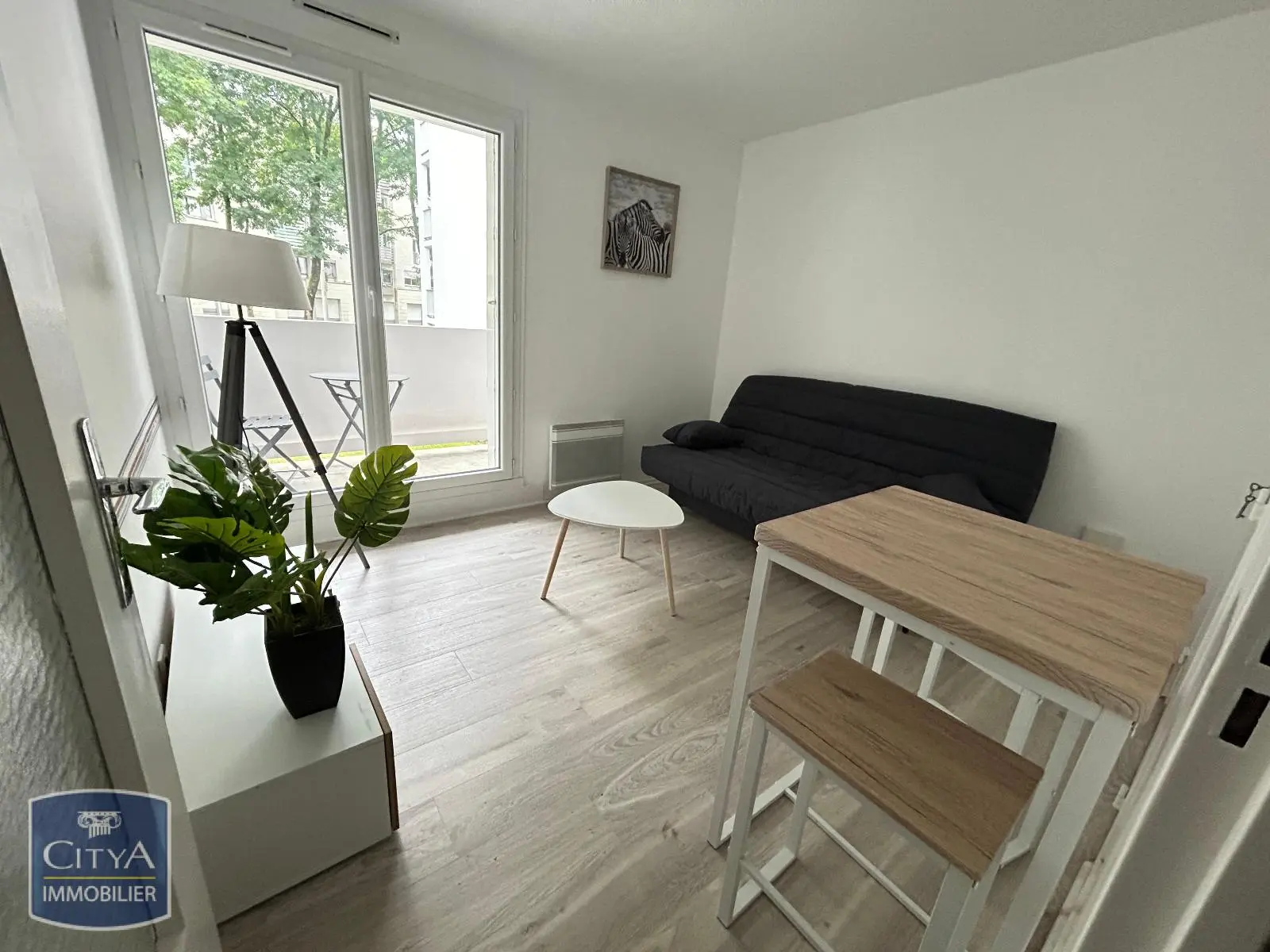 Photo 1 Appartement 1 pièce 16.6m²
