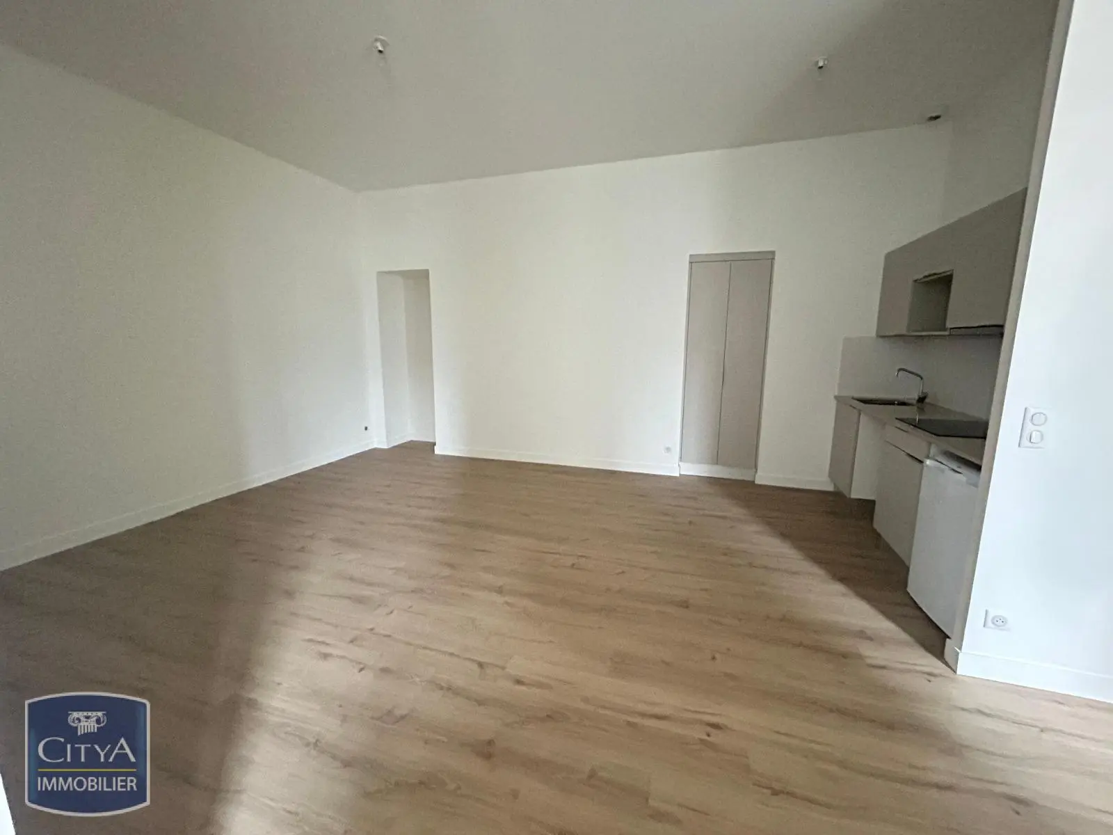 Photo 2 Appartement 2 pièces 55.97m²