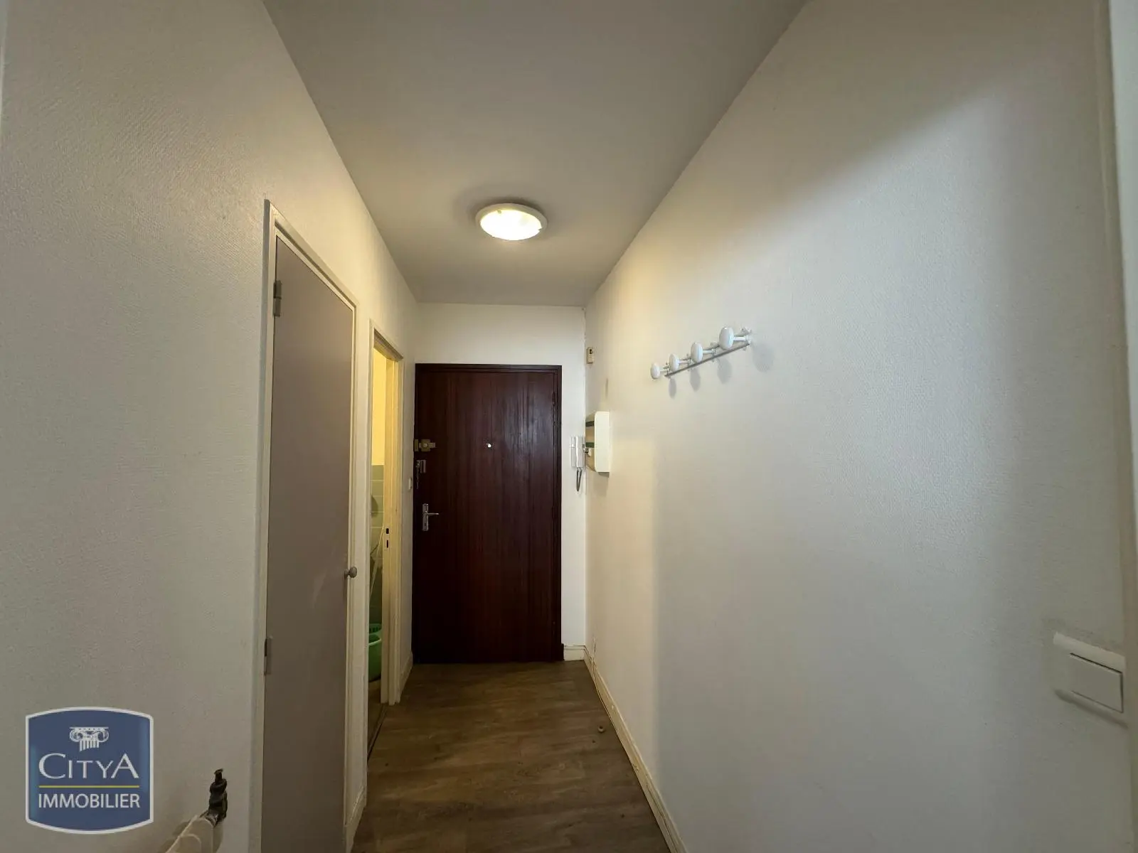 Photo 2 Appartement 1 pièce 28.78m²
