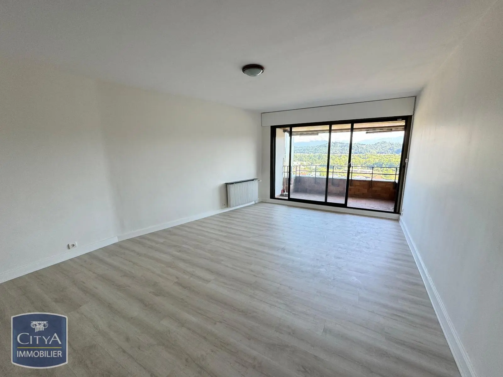Photo 1 Appartement 2 pièces 56.68m²