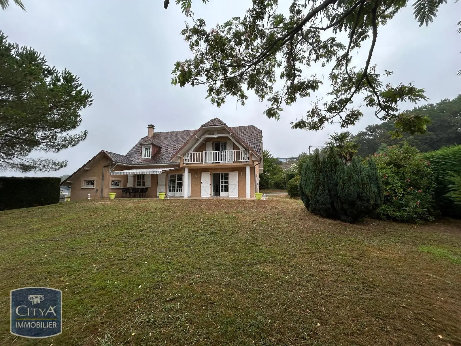 Photo 2 Maison 5 pièces 155m²