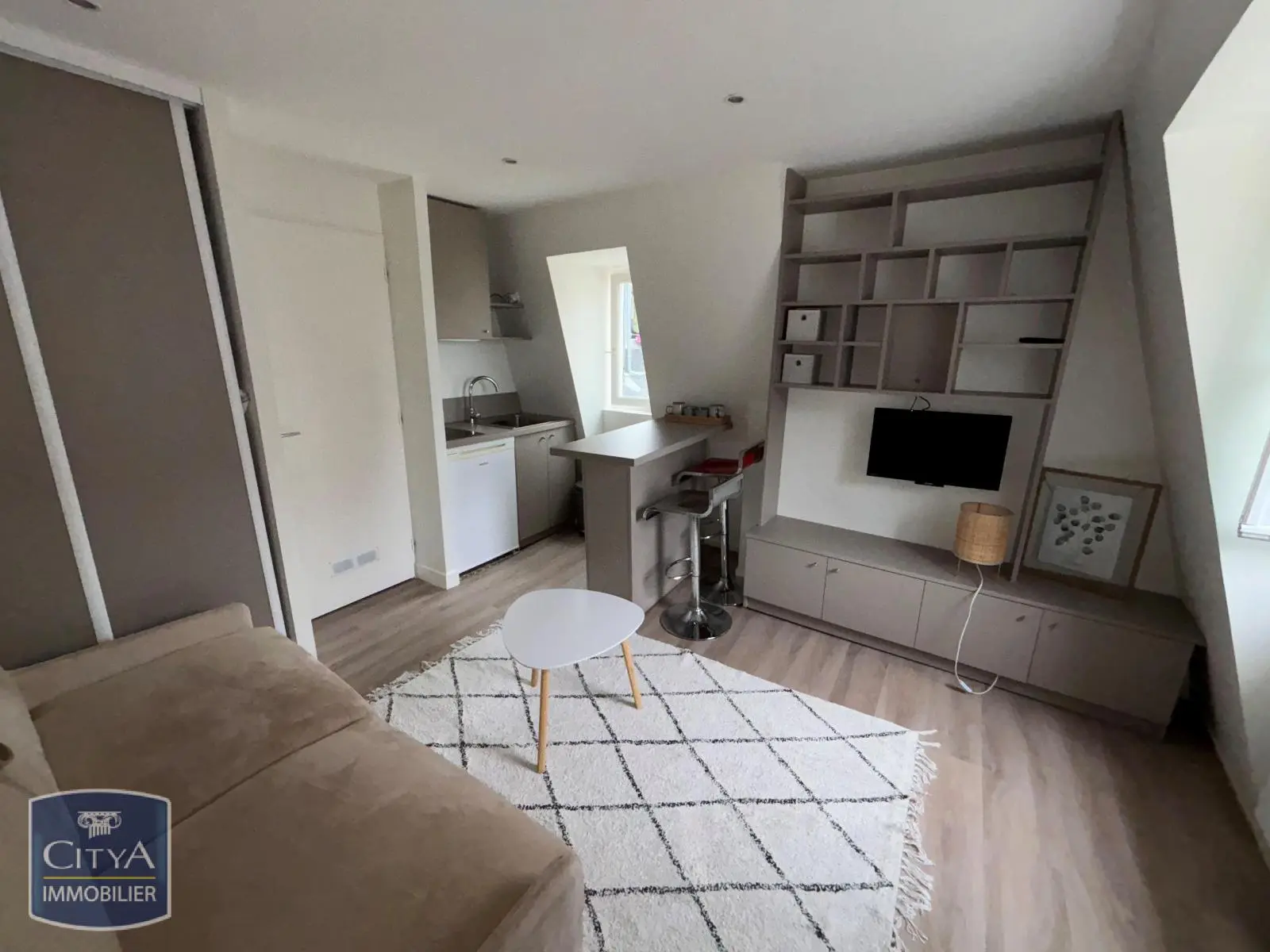 Photo 1 Appartement 1 pièce 14.48m²