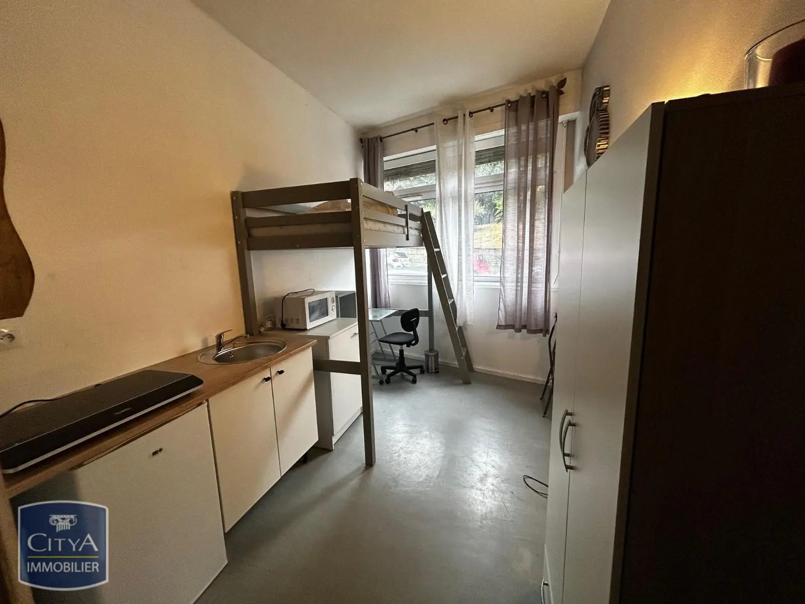 Appartement 1 pièce 14 m² · à Pau · 14,4 m² · 380 €/mois