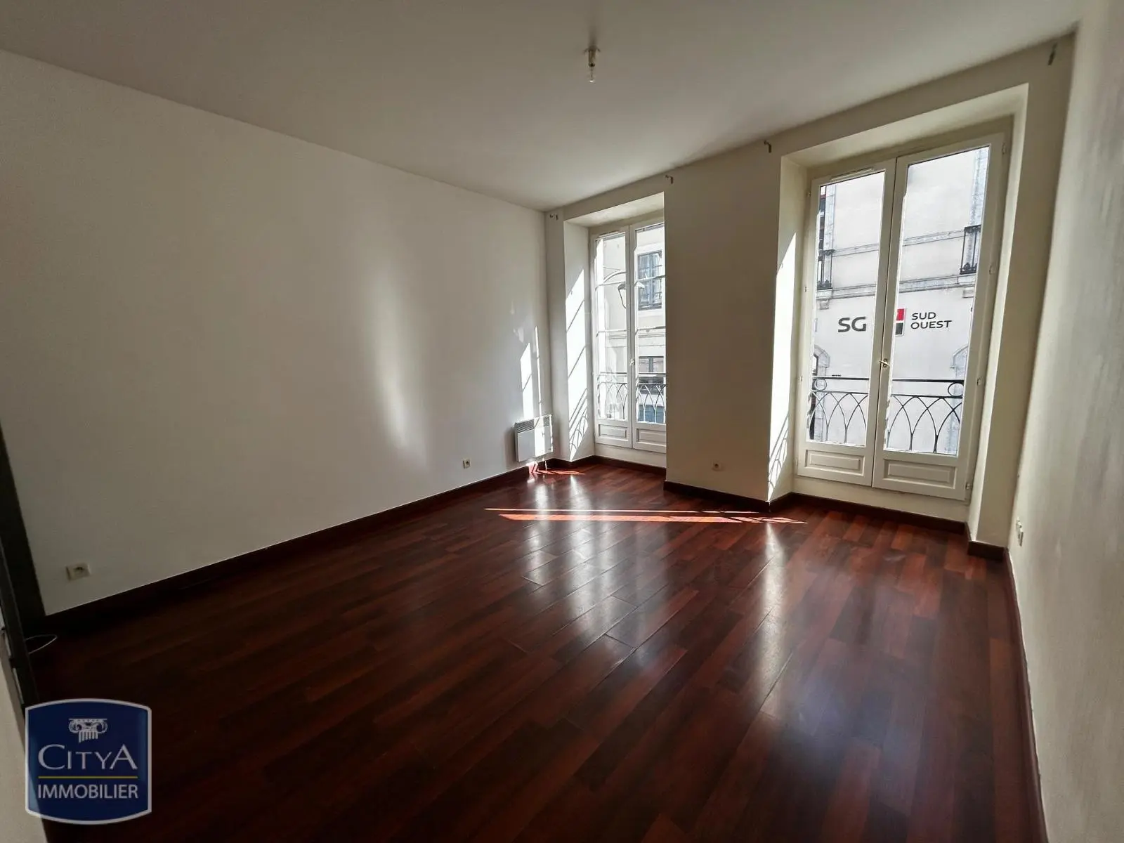 Photo 1 Appartement 1 pièce 27.97m²