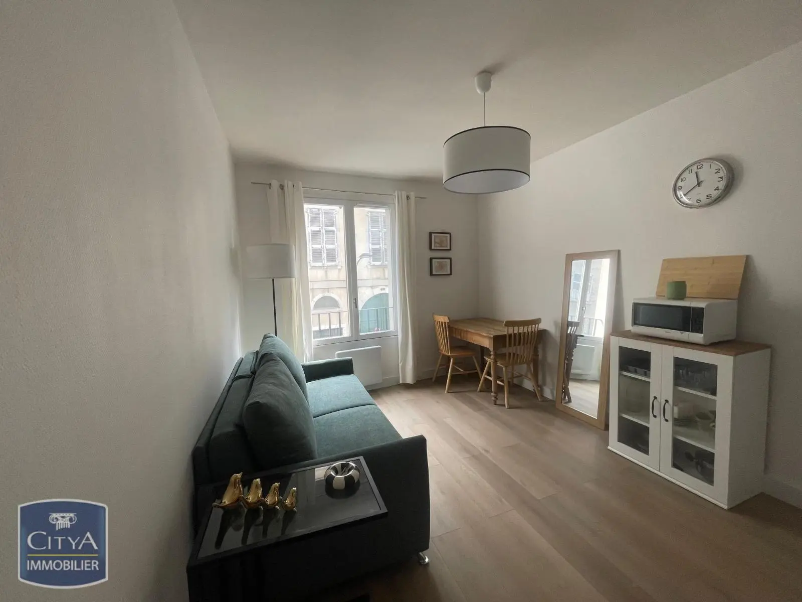 Photo 1 Appartement 1 pièce 18.18m²