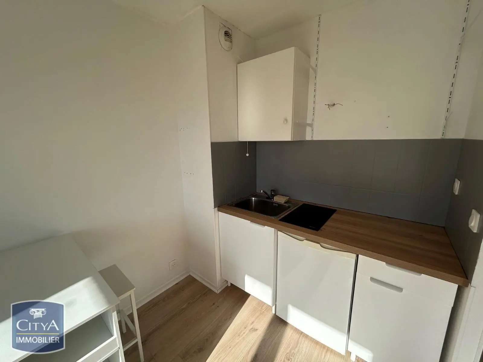 Photo 2 Appartement 1 pièce 21.36m²