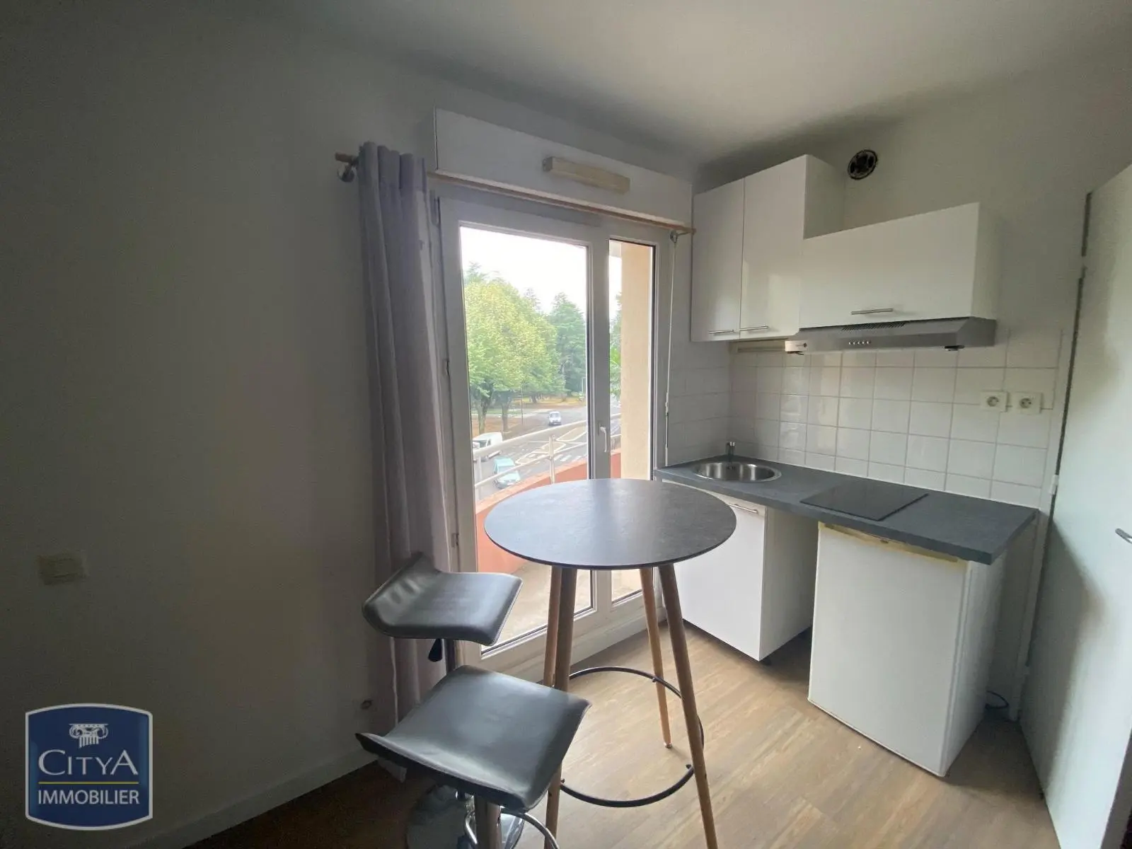 Photo 1 Appartement 1 pièce 19.33m²