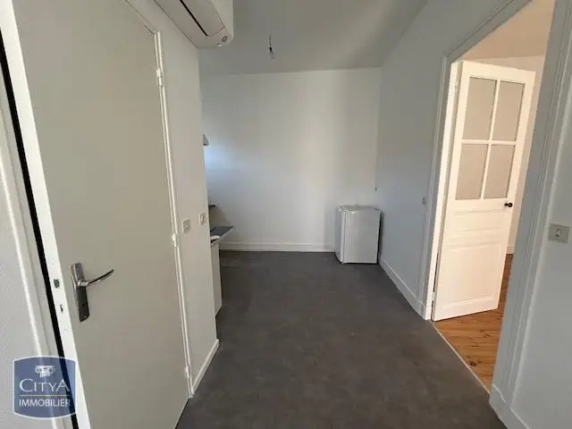 Photo 2 Appartement 1 pièce 28.75m²