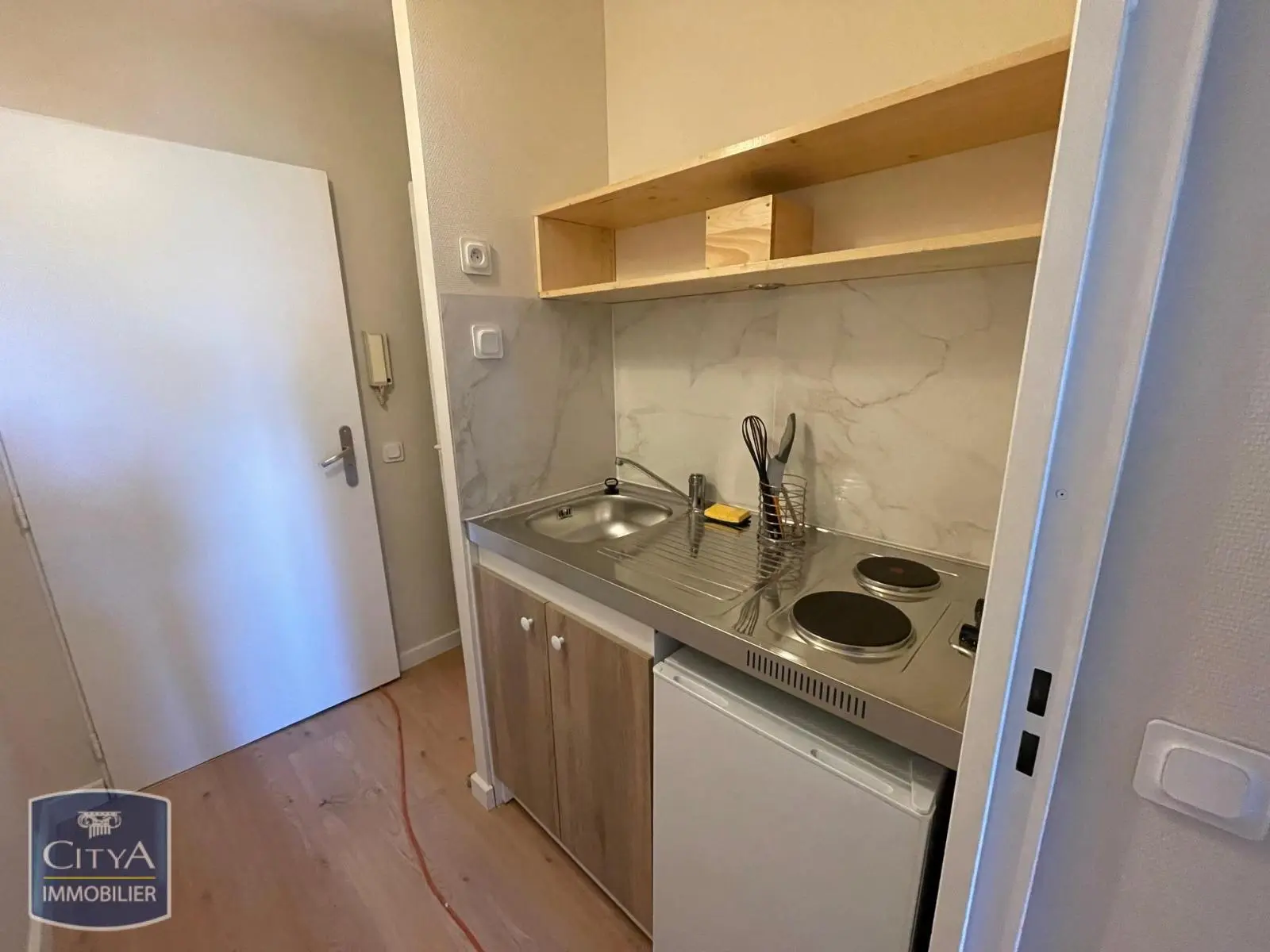 Photo 2 Appartement 1 pièce 30.09m²