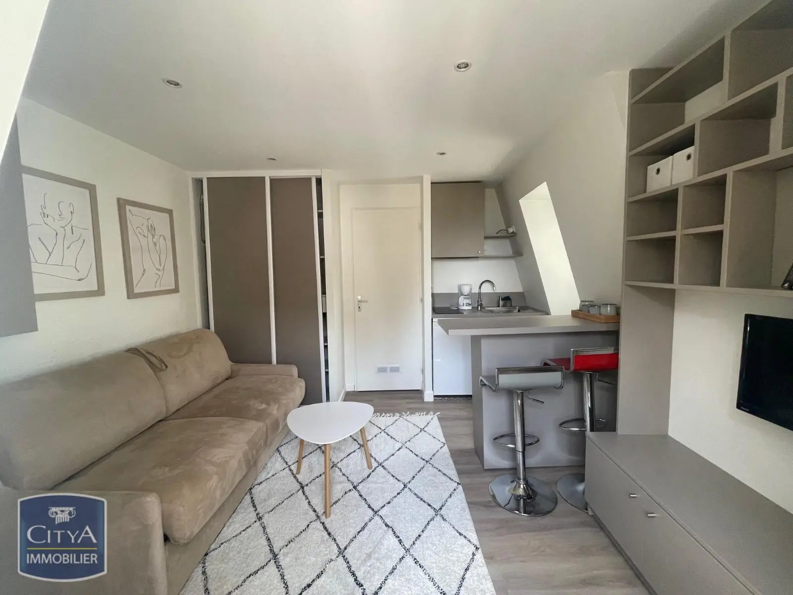 Photo 2 Appartement 1 pièce 14.48m²