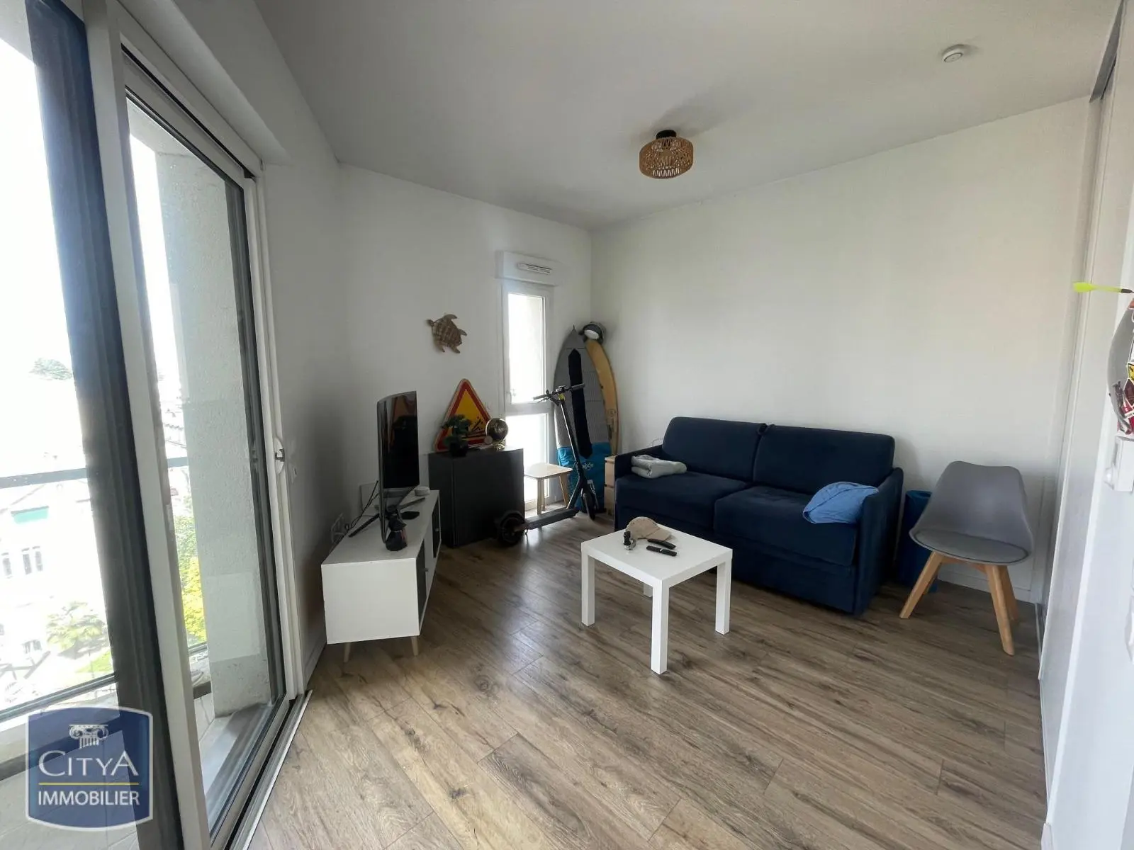 Photo 1 Appartement 1 pièce 27.92m²