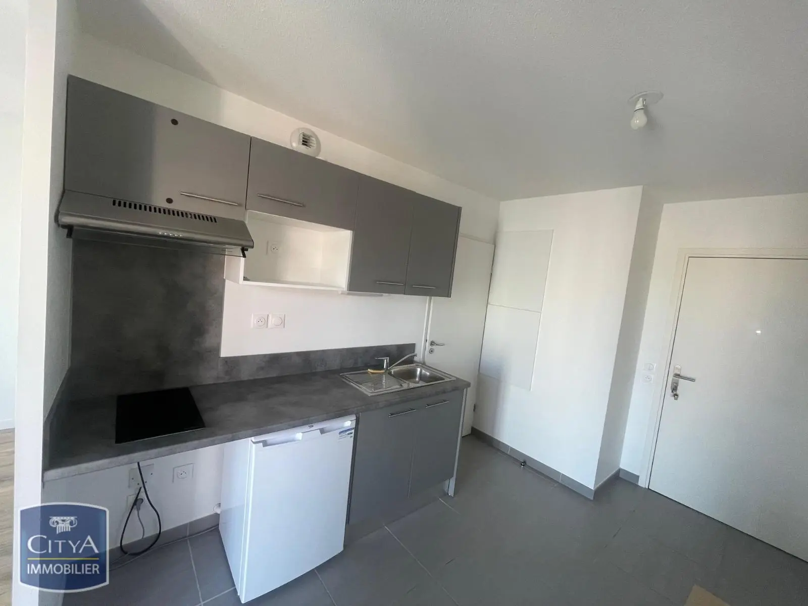 Photo 2 Appartement 1 pièce 26.59m²